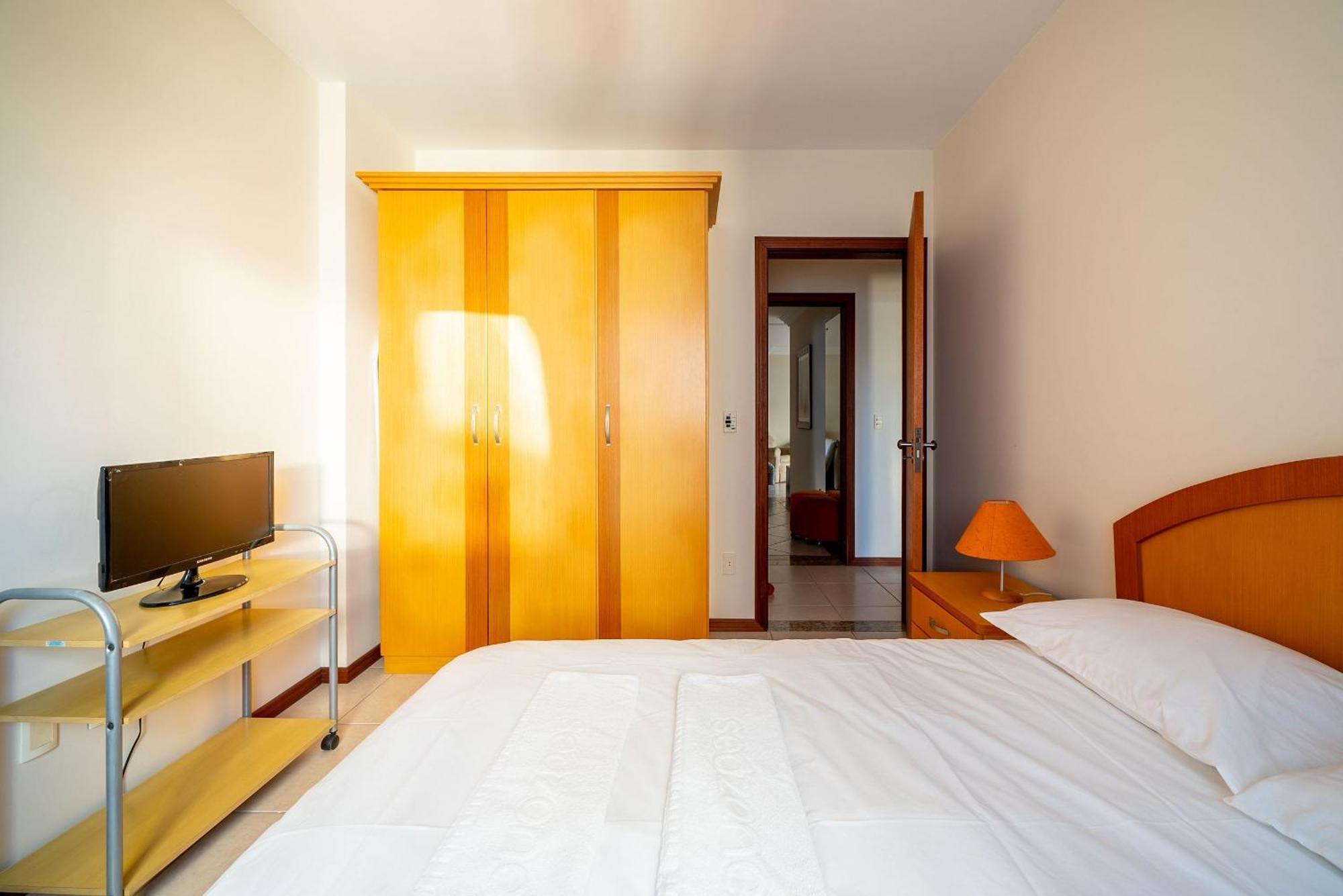 Apartment Apto Vista Mar A 130m Da Em Bc Esa901 *